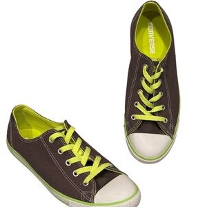 Converse low top W 8 Grey and neon Green Sneakers